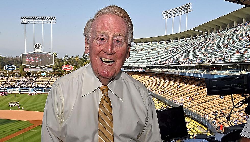 Vin Scully Wins Baseball Digest Lifetime Achievement Award