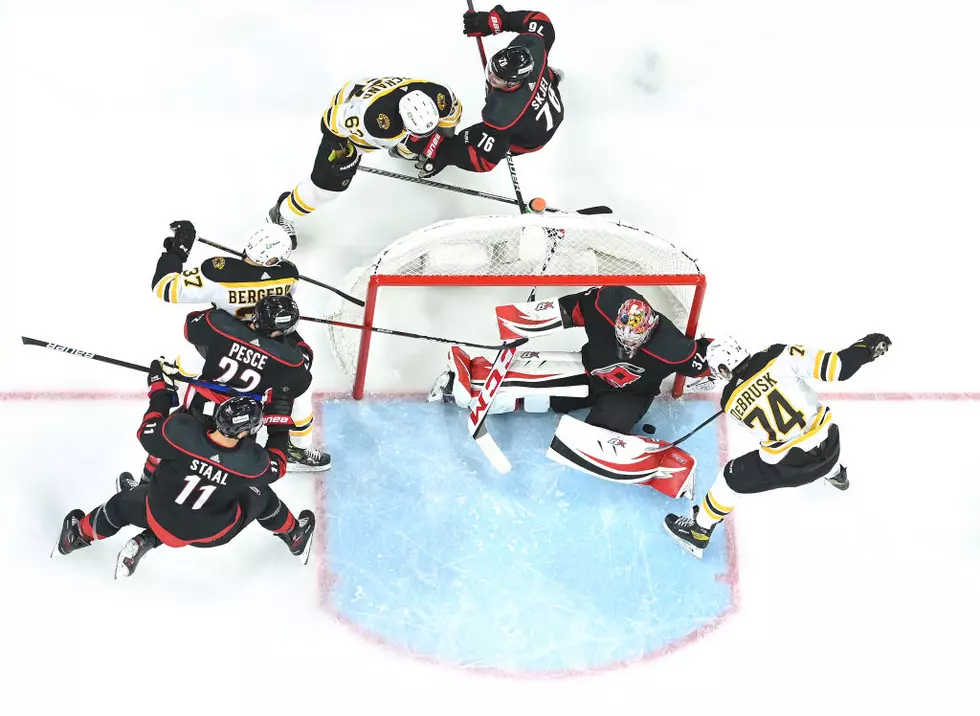 Raanta, Hurricanes Beat Bruins 5-1 in Playoff Series Opener
