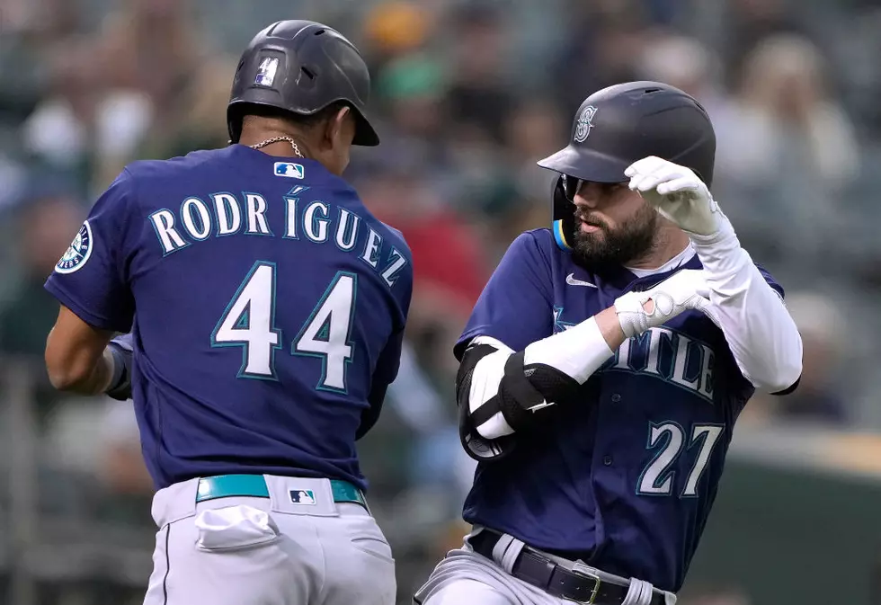 Winker Homers Again and Drives in 3, Mariners Blank A’s 9-0