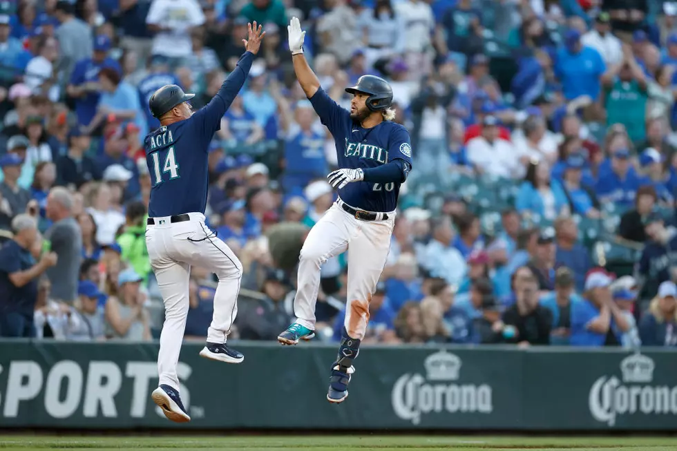 Moore Homers off Gurriel’s Glove, Mariners Beat Toronto 8-3