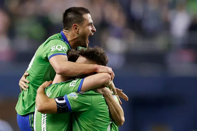 Frei Perfect in Net, Lodeiro Lifts Sounders Past Dallas 1-0