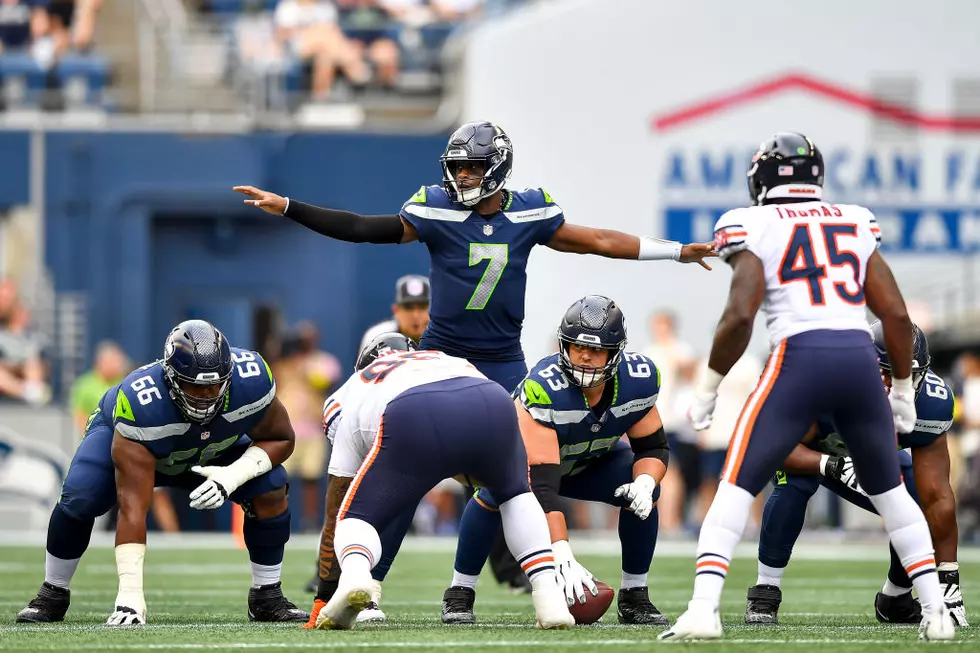 Smith, Error-prone Seahawks Struggle in 27-11 Loss to Bears