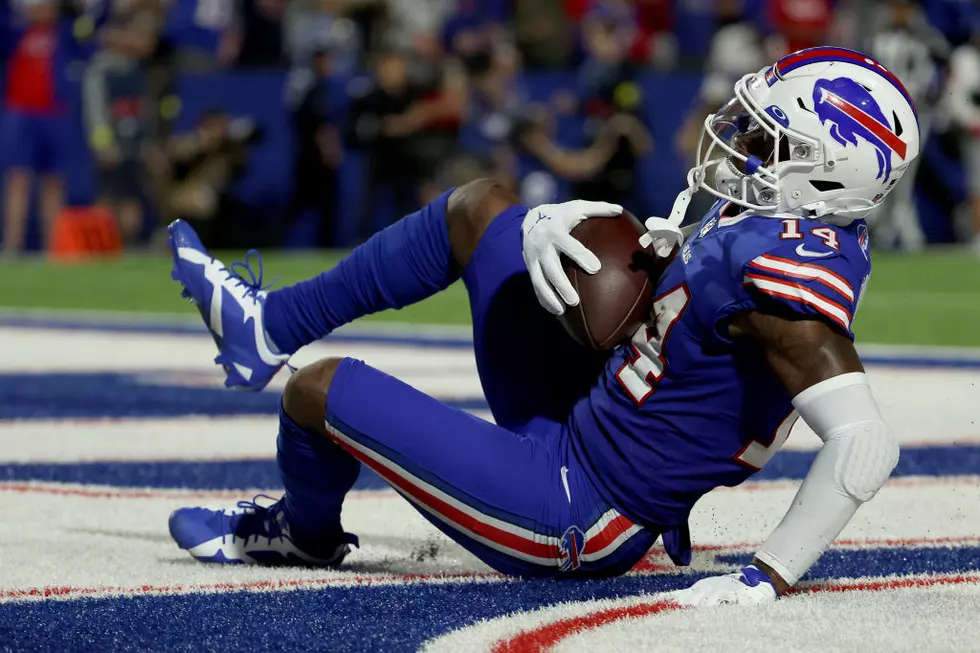 Diggs scores 3 TDs for Bills in 41-7 rout of Titans