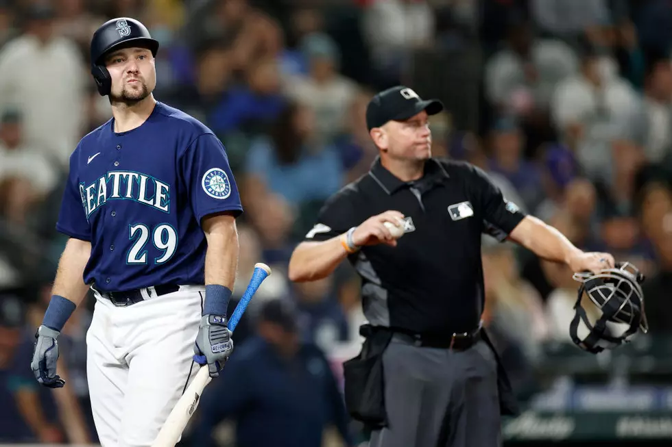 Mariners to Start Playoffs on Road, Haggerty Hurts Leg