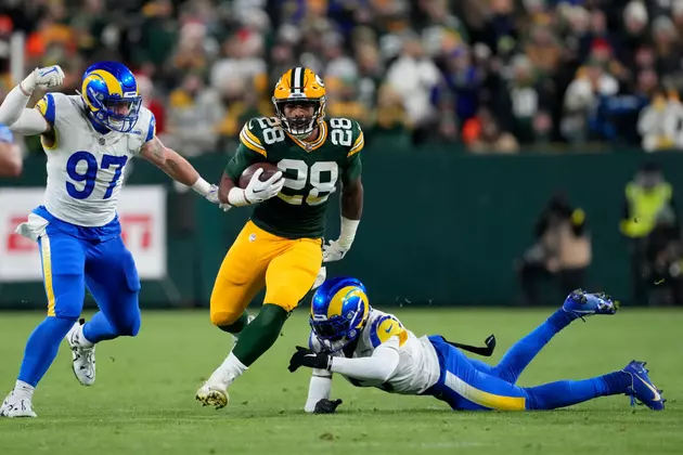 Packers Defeat Rams 24-12 to Keep Playoff Hopes Alive