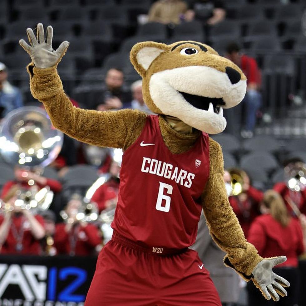 Gueye’s Double-double Helps Washington St. Beat Oregon 68-65