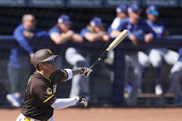 Padres slugger Manny Machado draws first pitch clock violation
