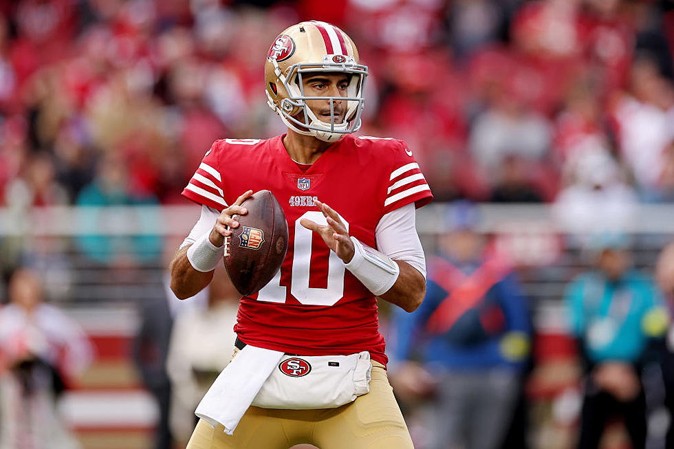 It’s Unofficial; Jimmy Garoppolo, Raiders Agree to 3-year Deal