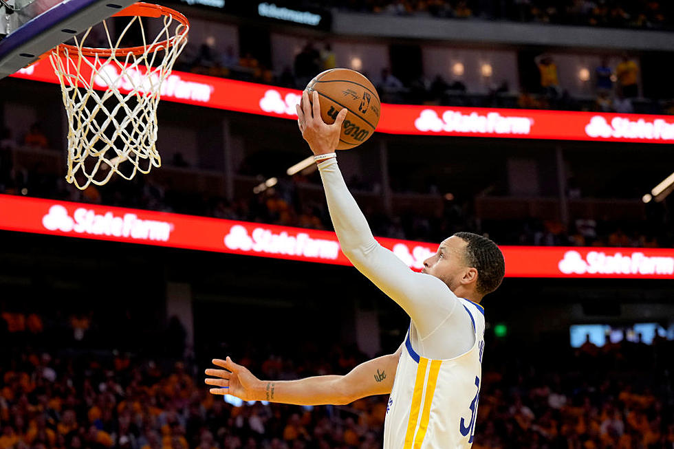 Curry, Warriors Stave off Elimination, Force Game 6 by Beating LA