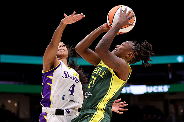 Seattle Rallies from 21-point Deficit, Beats Los Angeles 66-63