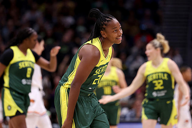 Loyd and Magbegor Combined for 41 Pts to Help Storm beat Mercury