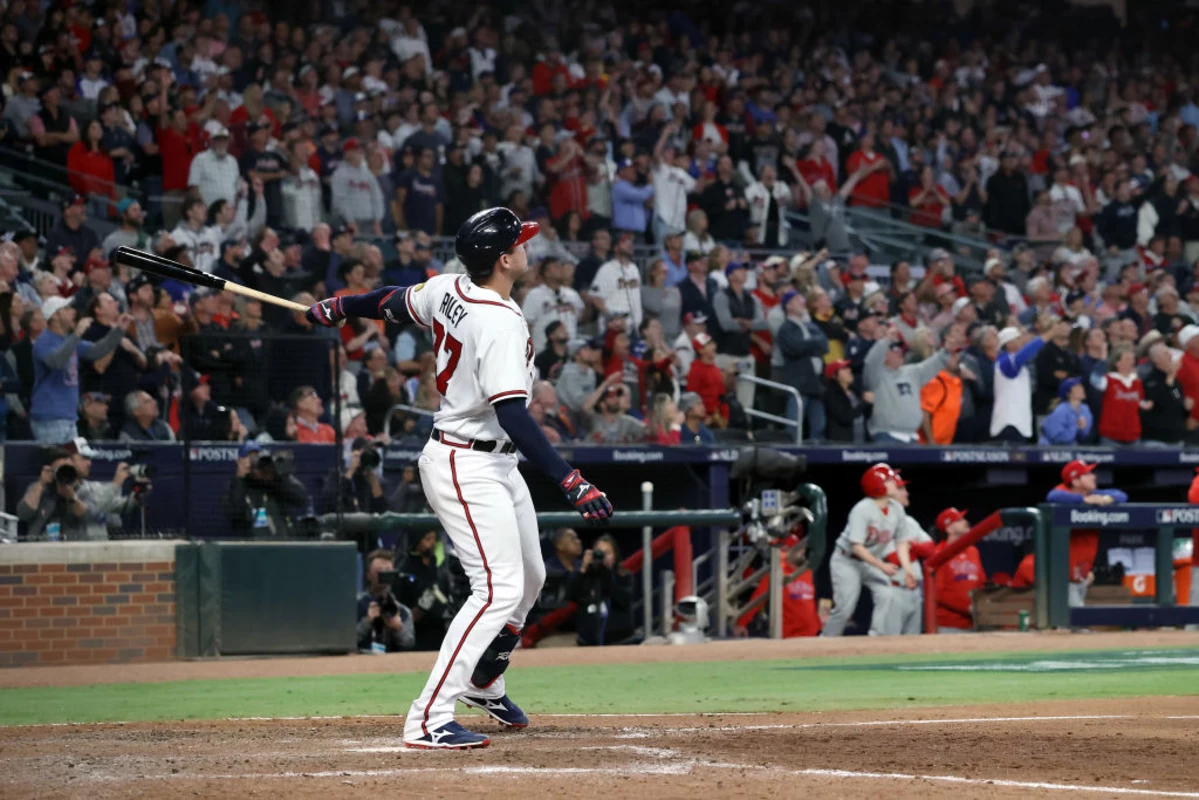 Braves rally for 5-4 win over Phillies on d'Arnaud, Riley homers and