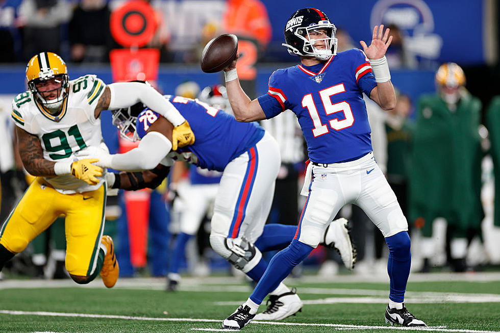 Last Second Kick Lifts New York Giants top Green Bay Packers 24-22