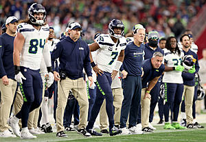 Seahawks Rally for 21-20 Win Over Cards, no Playoffs After Packers...