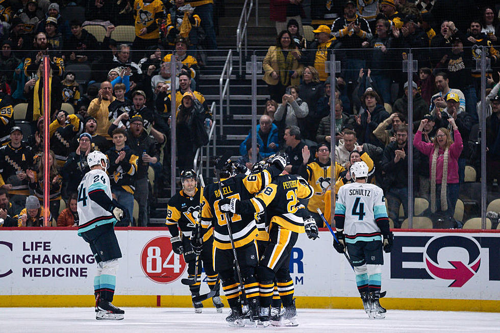 Crosby Scores Twice as Penguins Snap Kraken’s 9-game Winning Streak