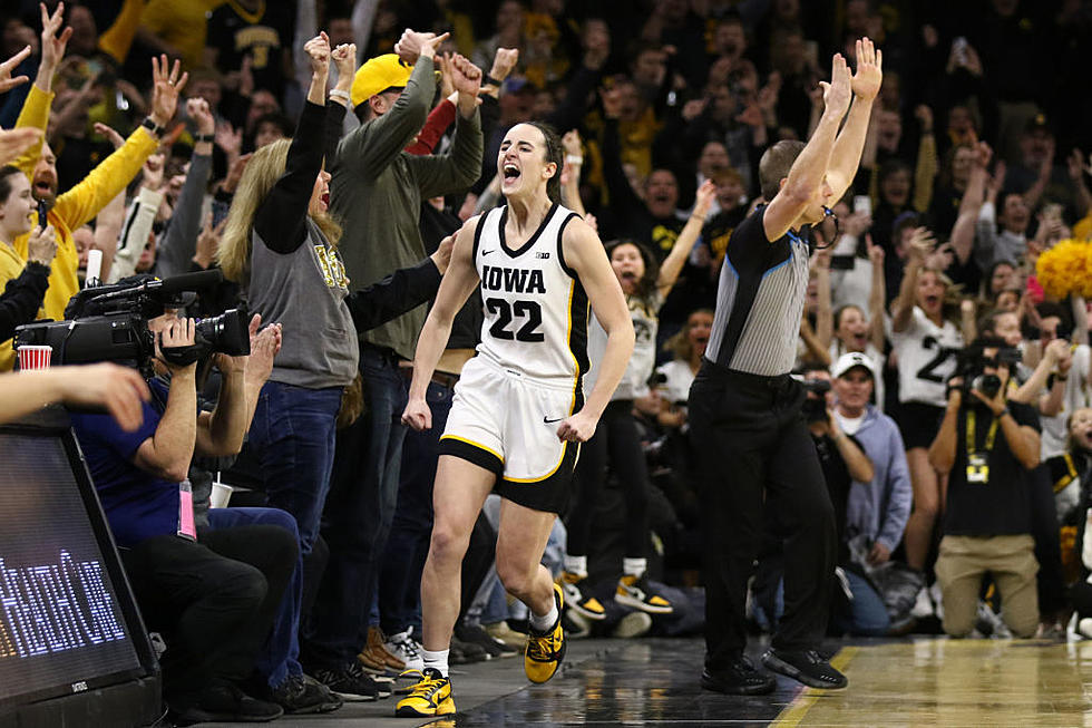 Record-Breaking Night: Caitlin Clark Now NCAA Women’s Career Scoring Leader