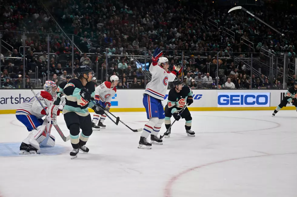 Alex Newhook Scores Twice, Canadiens Hand Kraken 8th Straight, 5-1