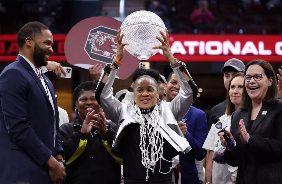 South Carolina&#8217;s Dawn Staley Wins AP Coach Of The Year For 2nd Time