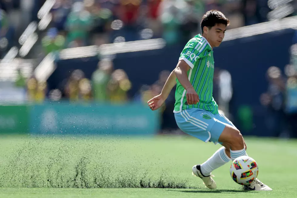 Raúl Ruidíaz Scores two Goals and the Sounders beat the Union 3-2 for their Second win