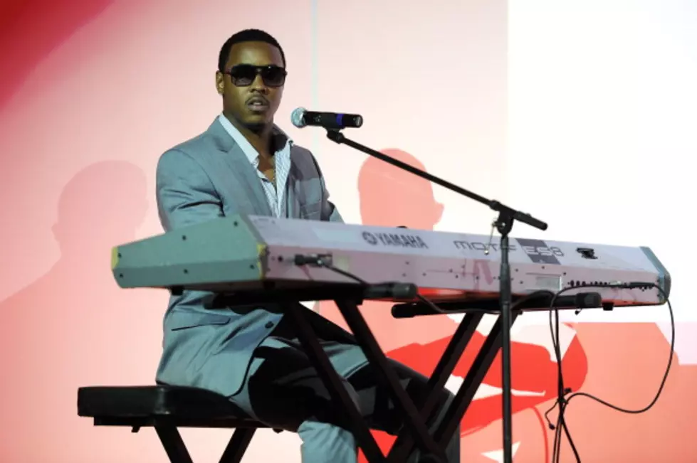 Jeremih Hit With Drinks For Lip-Syncing At Concert [VIDEO]