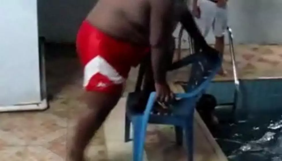 Fat Guy Fails At Diving [VIDEO]