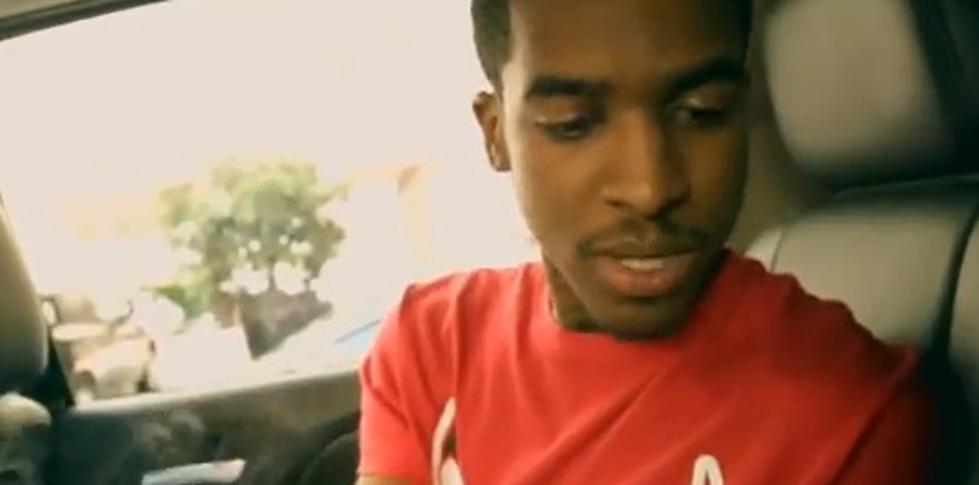 Lil Reese Fights A Girl [GRAPHIC VIDEO]