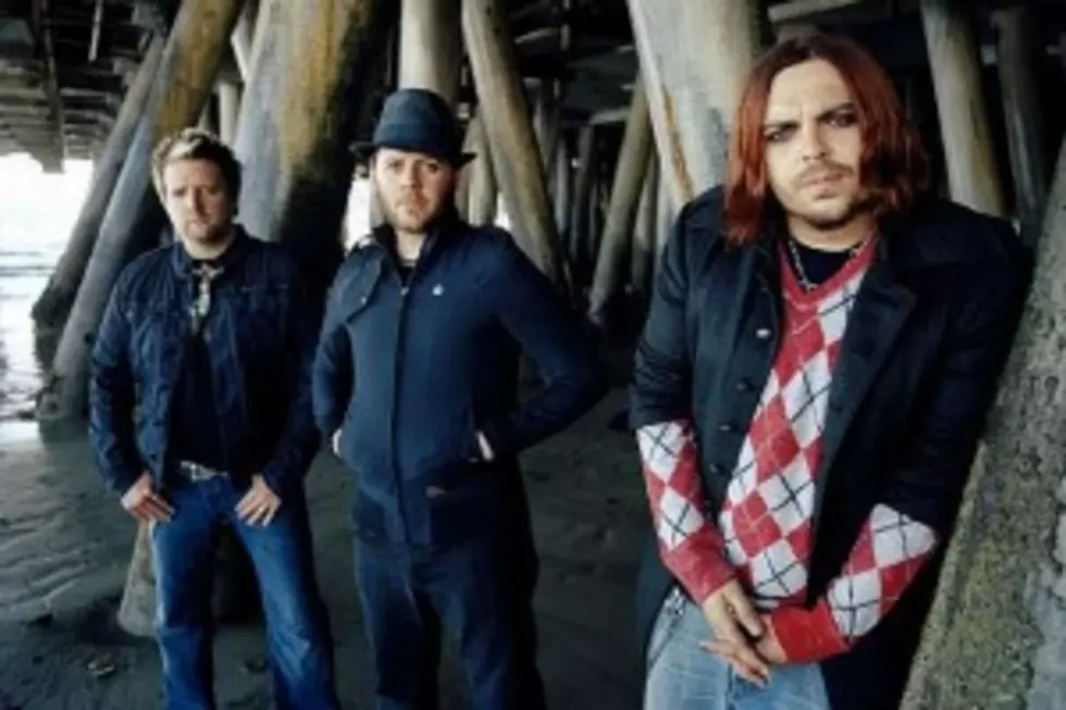 Seether Returns May 17 to The Orbit Room! [Video]