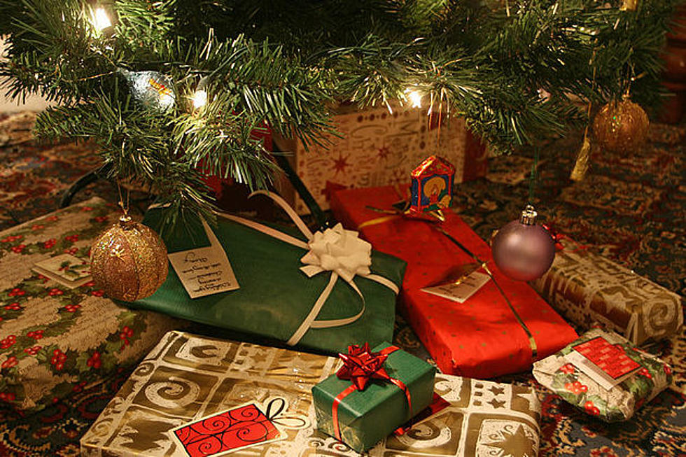 Online Shopping May Ruin Your Surprise Christmas Gifts