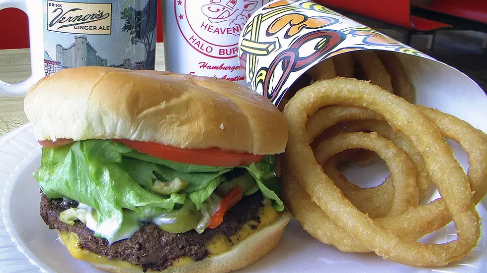 Halo Burger Suspends Dining Room Service &#038; Closes One Location