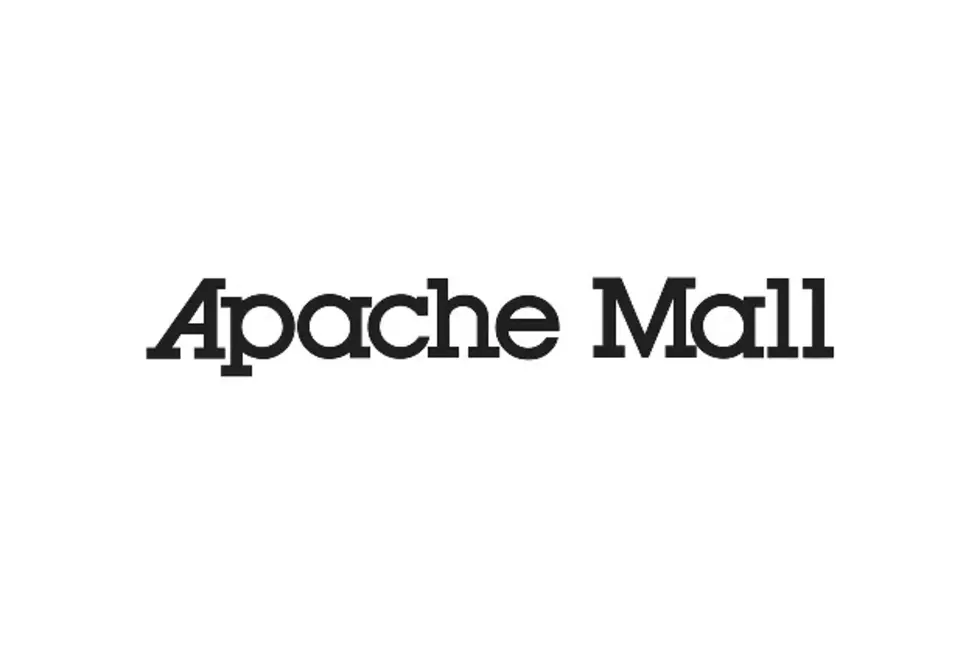 New To Apache Mall: Mall Singers?