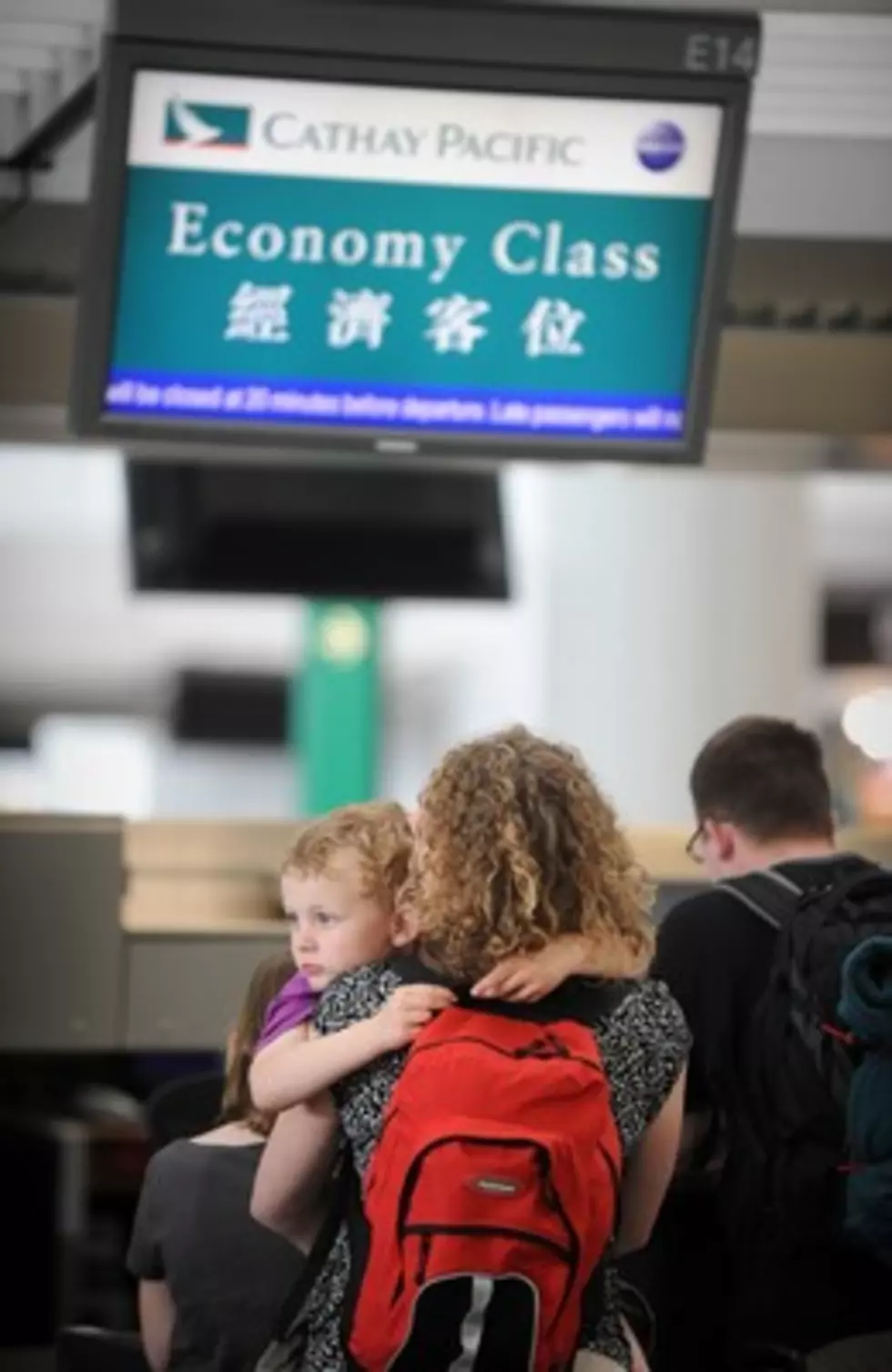 Flying With Small Children This Holiday Season? Here Are Some Tips