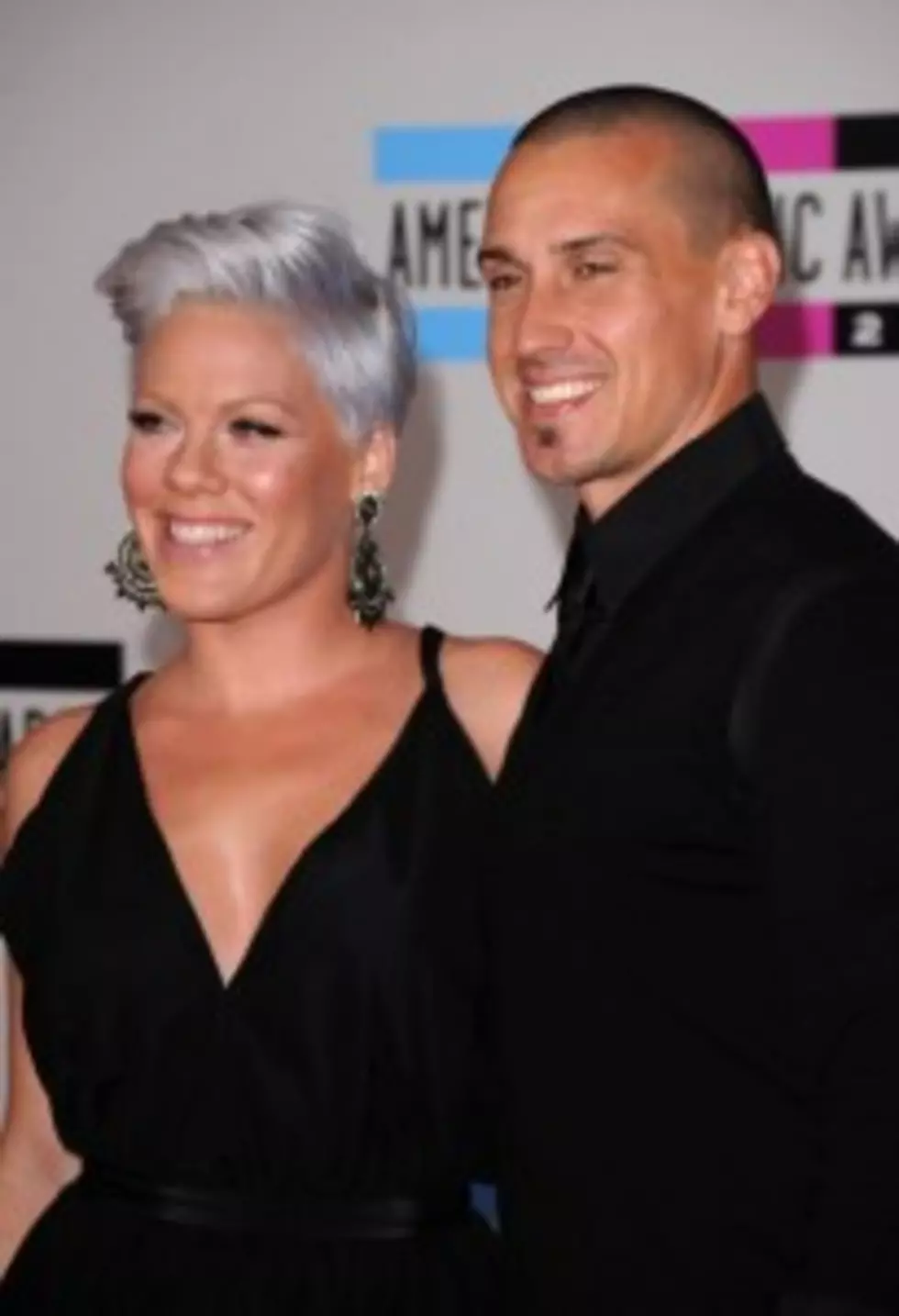 Pink&#8217;s Baby Bump Growing Fast