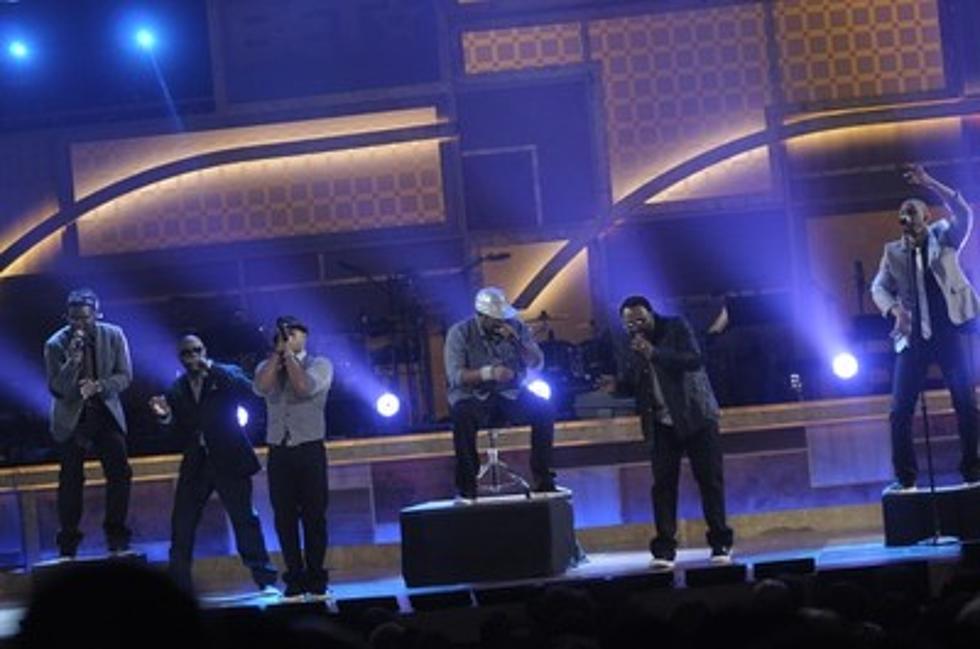 Naturally 7 Harmonize On A Paris Subway!