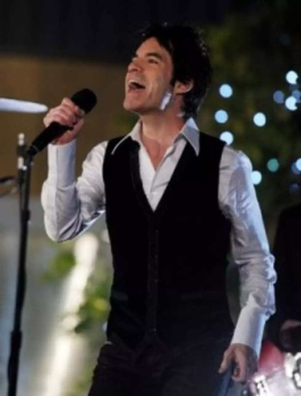 Train Serenades The Ladies Of The Bachelor, Tonight!