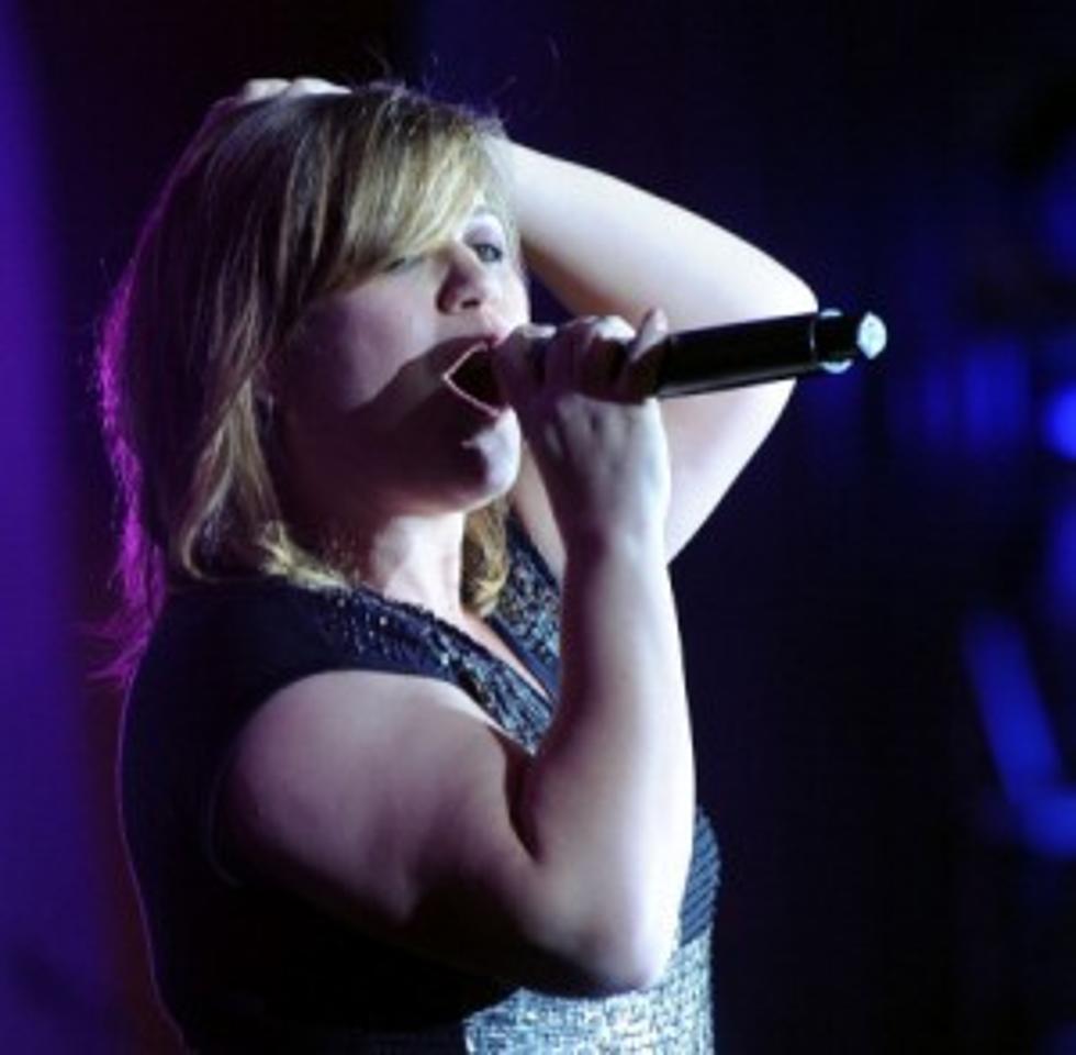 Kelly Clarkson Drops New Single &#8216;Mr. Know It All&#8217; [VIDEO]