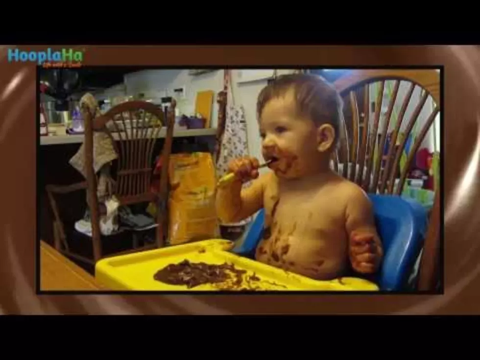 Your Daily Dose Of &#8216;Awwwww&#8217; &#8211; Babies Eating Chocolate [Video]