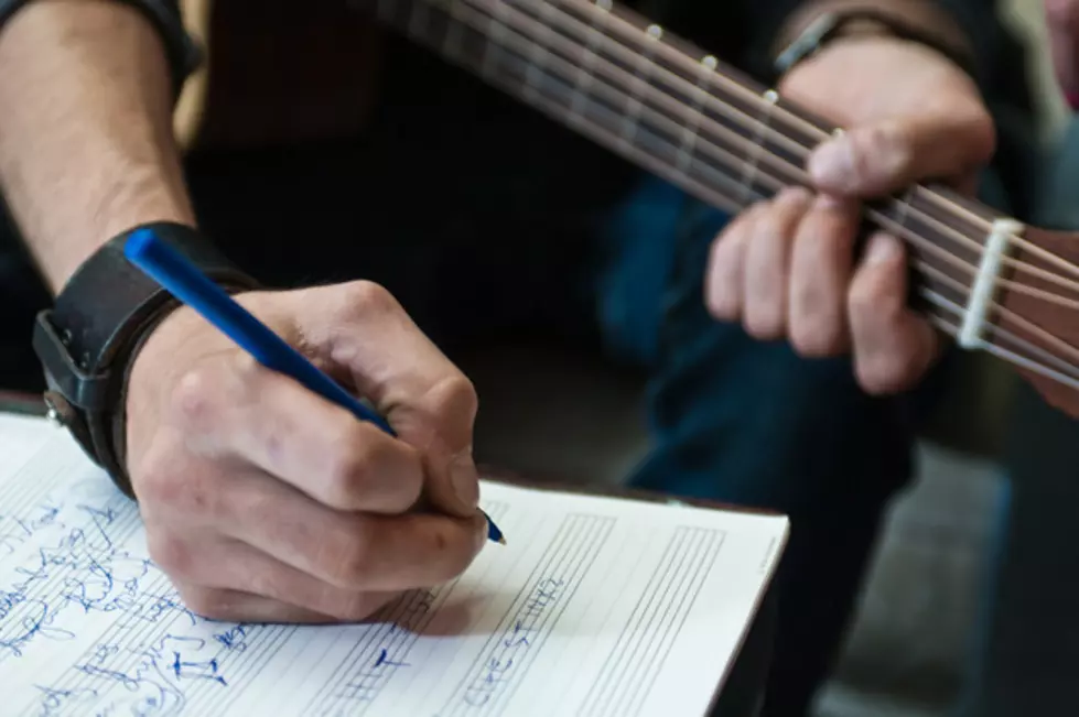 Two Guys In A Pizza Shop Do Awesome Rendition Of ‘Africa’ By Toto [Video]