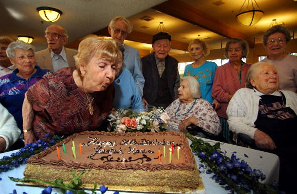 102-Year-Old Grandma Gives Family Hilarious Surprise [Video]