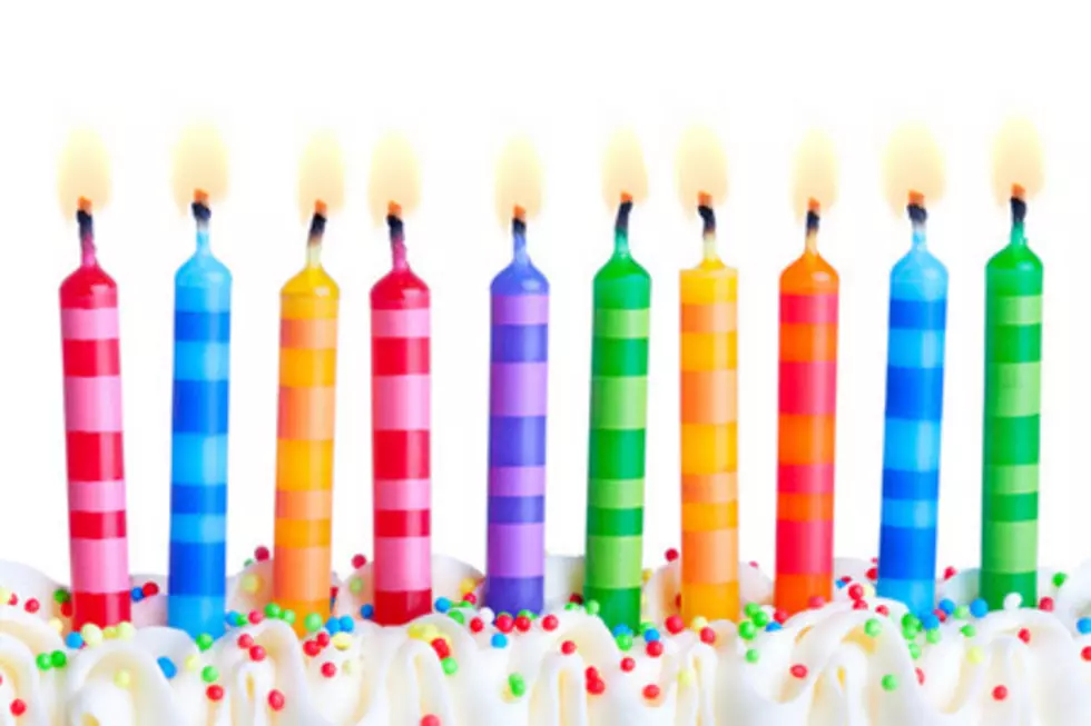 Horse Blows Out Birthday Candles [Video]