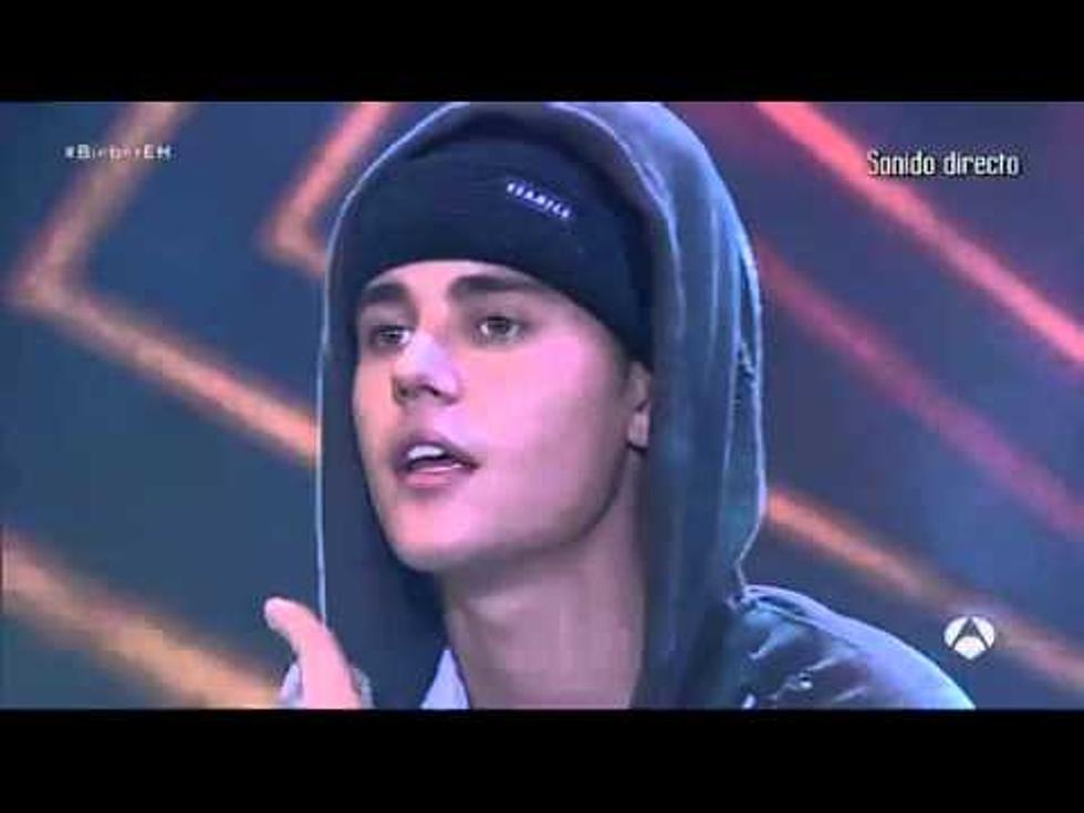 Justin Bieber Is Rude to Fans (Again) [Video]