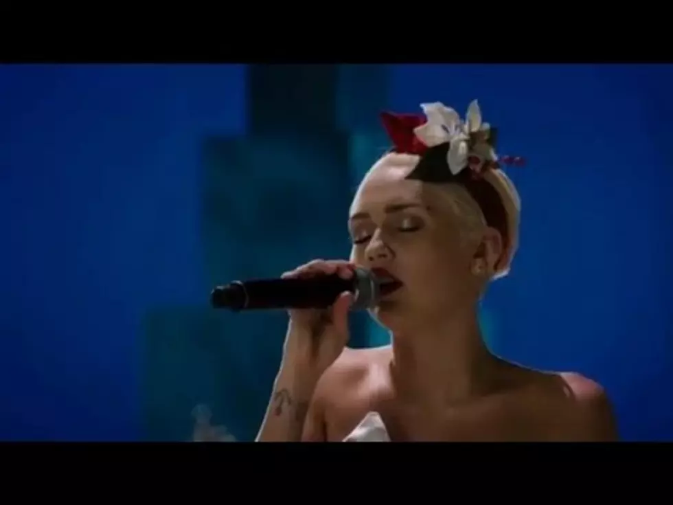 Miley Cyrus Sings "Silent Night"