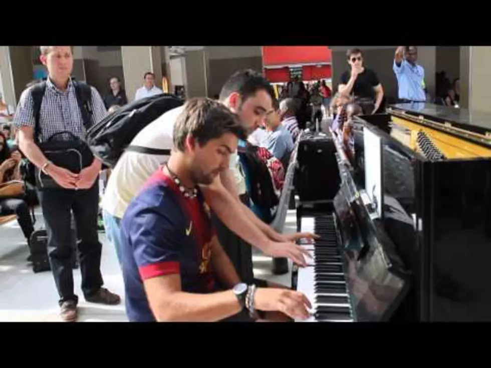 Piano Improv Turns Magic [Video]