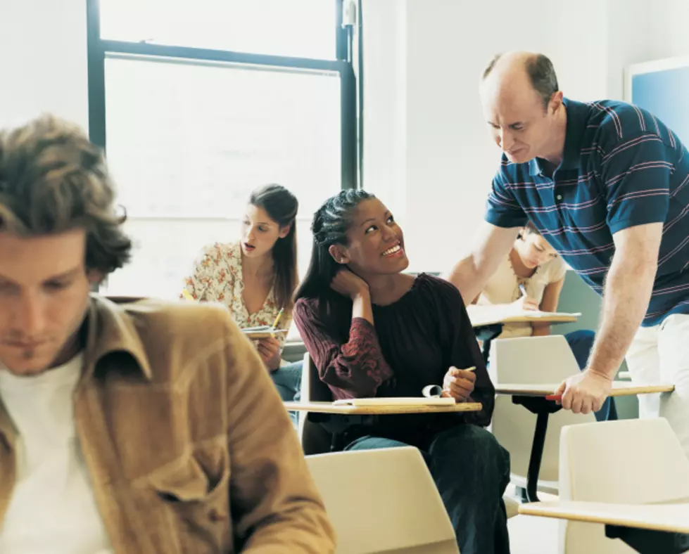 Students Do Better In School When They Have a Good-Looking Teacher