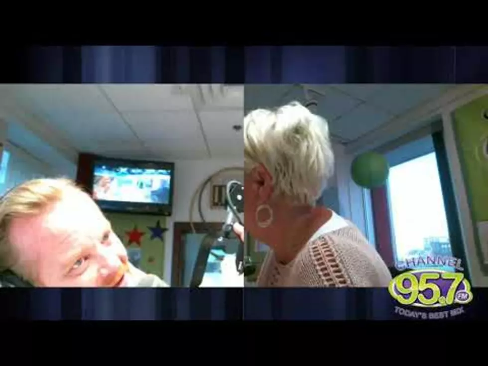 Connie and Fish TV – Connie Imitates Fish Chasing His Wife [Video]