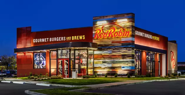 Red Robin&#8217;s Offering Free Burgers To School Professionals Tuesday