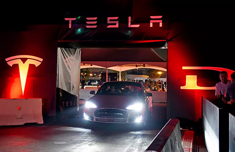 Tesla Owners Will Be Able To Stream Netflix And Youtube
