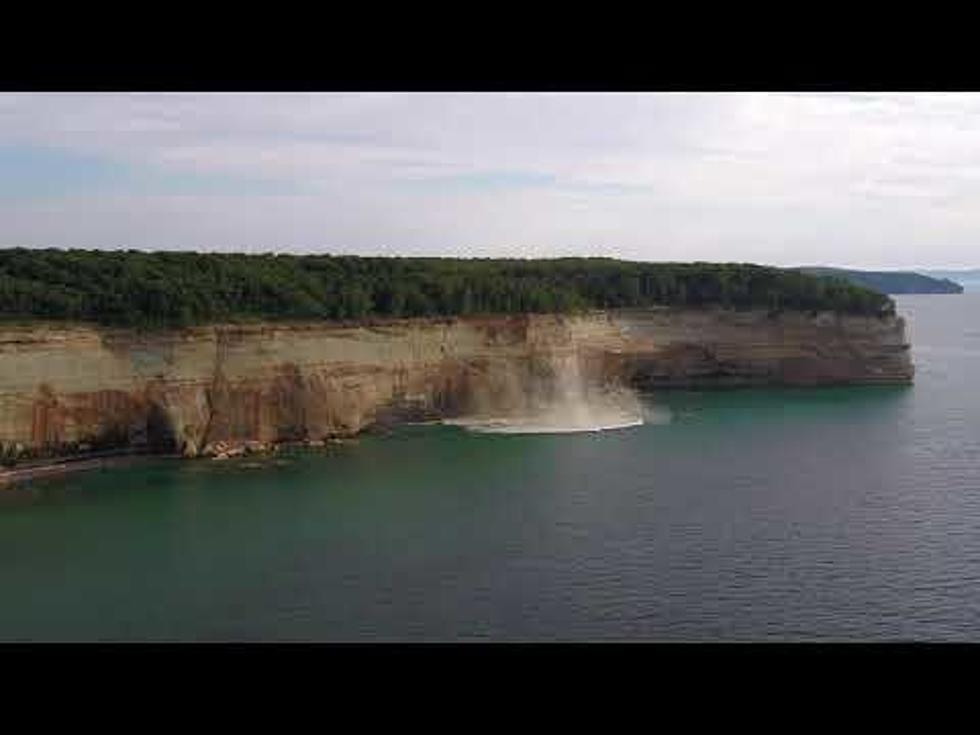 Watch Falling Rocks At Pictured Rocks National Park Nearly Hit Kayakers