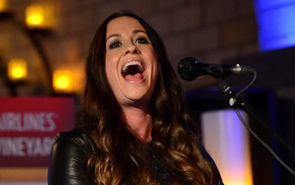 Alanis Morissette Bringing ‘Jagged Little Pill’ to Michigan in July