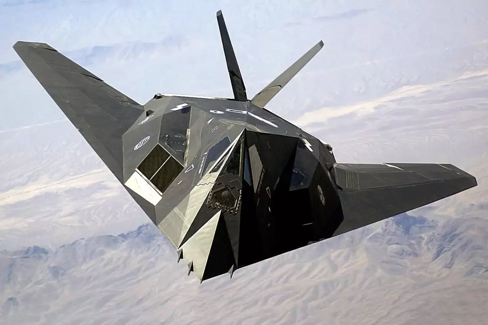 Kalamazoo Air Zoo Welcomes F-117 Nighthawk To Museum