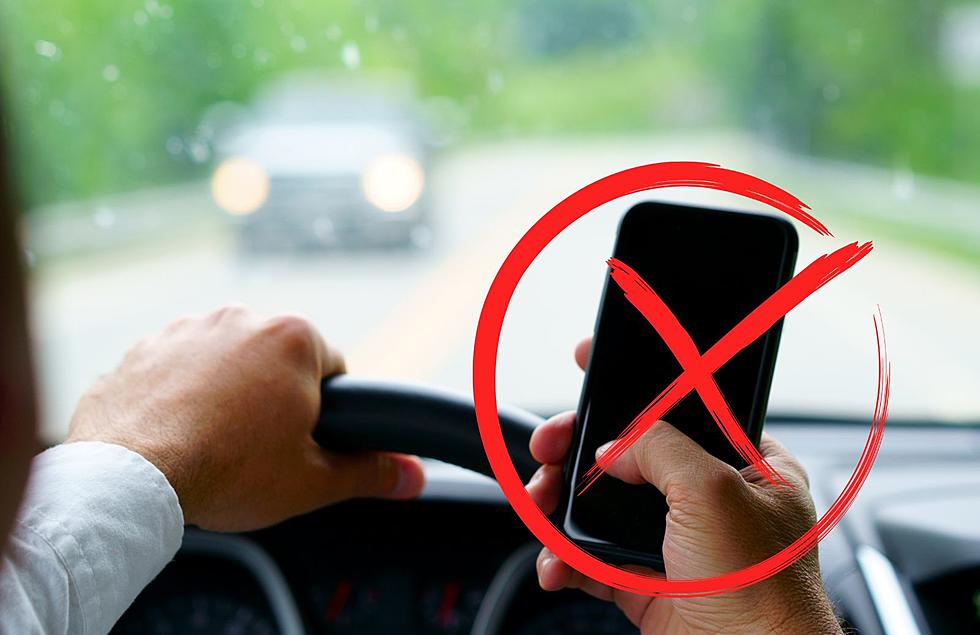 Pay Attention: Here&#8217;s When Michigan&#8217;s New Distracted Driving Law Goes Into Effect